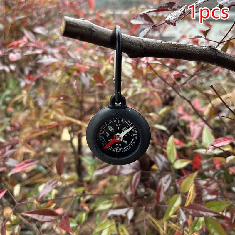 1/5 Pack Survival Compass with Carabiner Clip, Silicone Field Compass, Ideal for Camping and Outdoor Exploration Survivall
